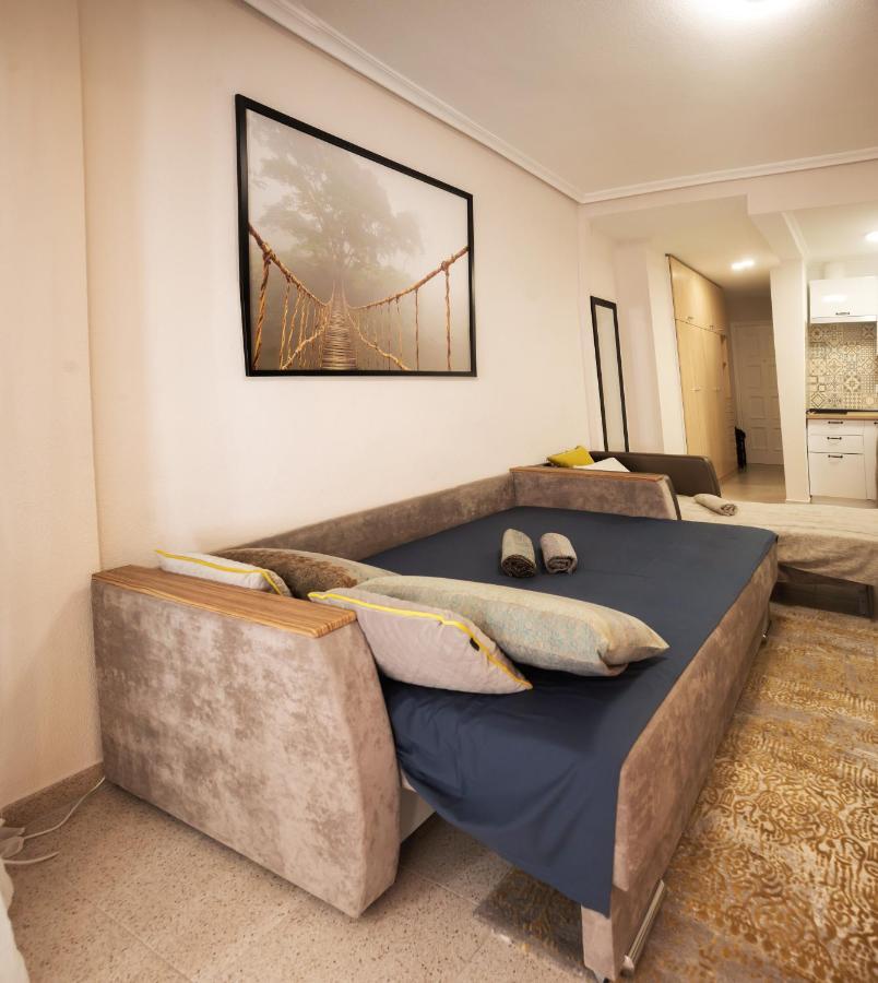 Holiday Studio Jardin Playa Torrevieja Exteriör bild